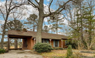 725 Swan View Dr, Urbanna, VA 23175-2438