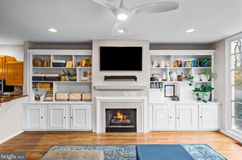 646 Maple Ave, Tavistock NJ 08033-1147 exterior