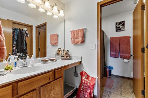 1691 Cameron Dr, Pingree Grove IL  60140-9074 exterior