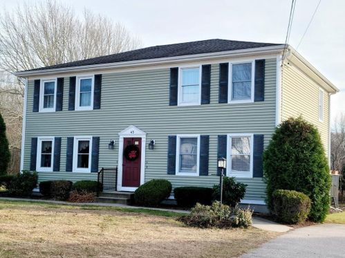 45 Springbrook Rd, Westerly, RI 02891-1002