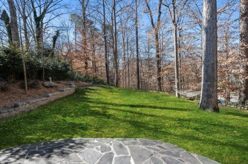 240 Huntington Rd, Atlanta GA  30309-1506 exterior