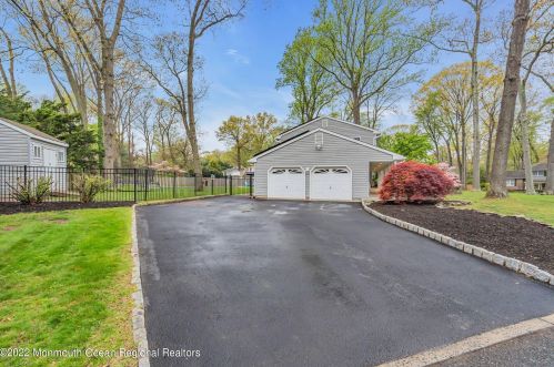 108 Midstream Pl, Lincroft, NJ 07738-1419