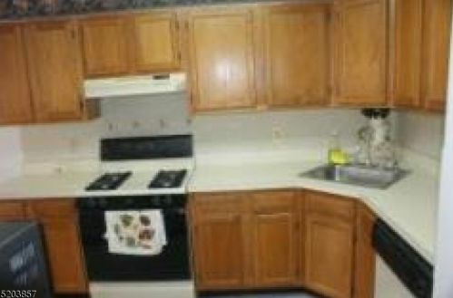 2203 Scarlett Dr, Hackettstown, NJ 07840-4520
