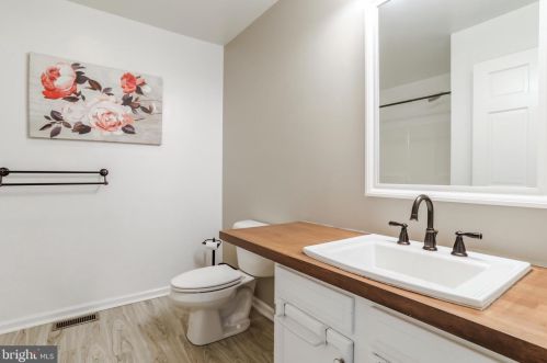 351 Cub Run Ln, Harpers Ferry WV 25425-6476 exterior