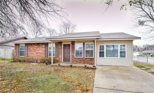 102 Math Ln, Roland, OK 74954-5192