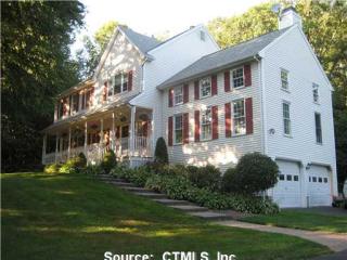 138 Robin Dr, Collinsville, CT 06019-3728