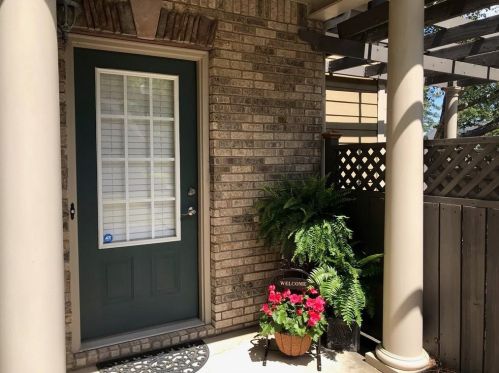 203 Glens Loop, Holly Springs, GA 30188-5162