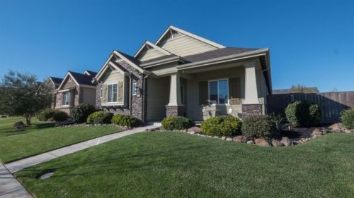 307 Marble Ln, Ripon, CA 95366-9683