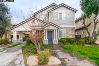 1689 Whispering Wind Dr, Tracy, CA 95377-8293
