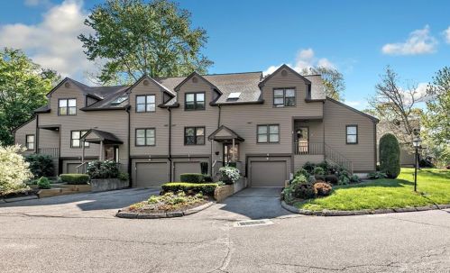 9 Rolling Ridge Rd, Upper Stepney, CT 06468-2639