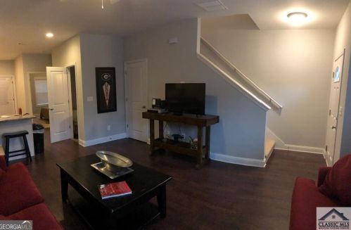 1121 Binghampton Cir, Bogart GA  30622-2309 exterior