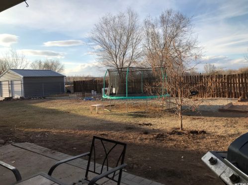 221 1080, Roosevelt UT  84066-3809 exterior