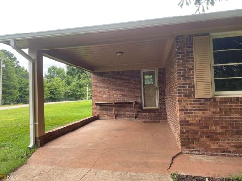 106 Barnesville Rd, Griffin, GA 30224-7701