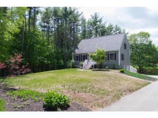 21 Dean Dr, Dover, NH 03820-5613