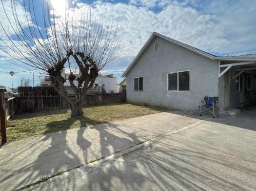429 Empire Ave, Modesto, CA 95354-3841