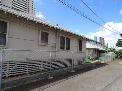746 Makaleka Ave, Honolulu HI  96816-6031 exterior