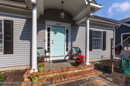 417 Matt Robinson Ln, Point Pleasant Beach, NJ 08742-2172