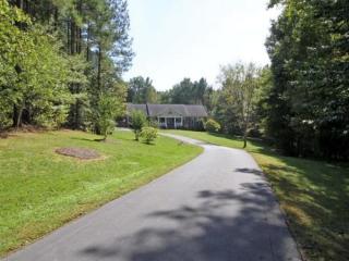 1860 Forest Ridge Dr, Stanley, NC 28164-7732