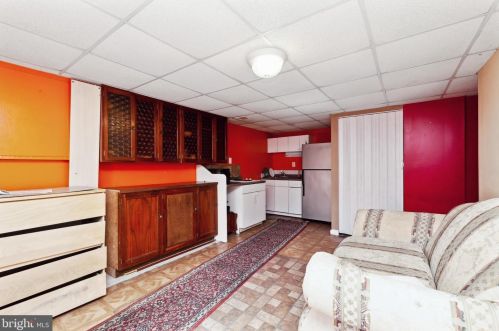 9504 Lawnsberry Ter, Silver Spring MD 20901-4714 exterior