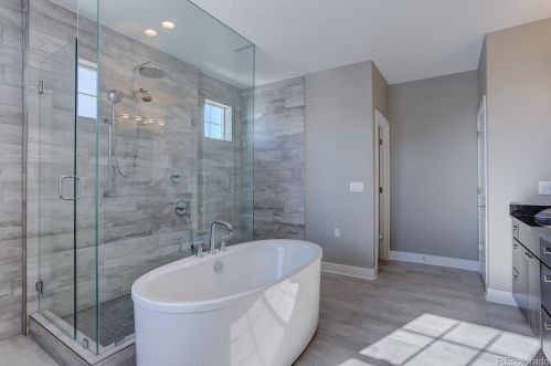 27661 Lakeview Dr, Aurora CO 80016 exterior