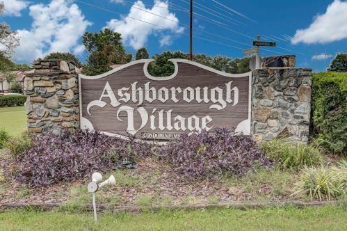 1814 Ashborough Rd, Marietta, GA 30067-6928