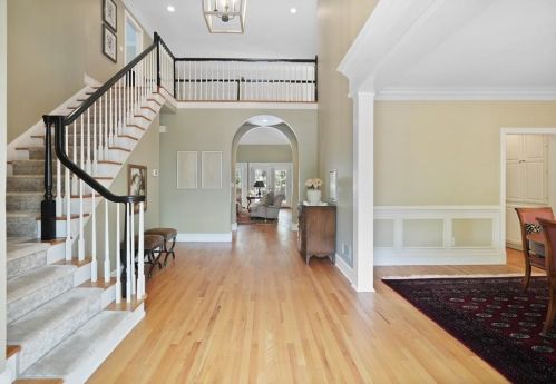1034 Lenox Valley Dr, Atlanta, GA 30324-2766