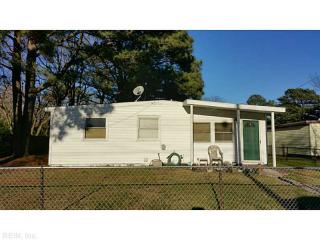 2513 Pringle Dr, Chesapeake, VA 23325-3428