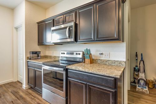 5329 Stone Meadow Ln, Fort Worth TX  76179-4284 exterior