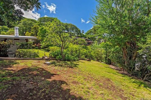 2412 Makiki Heights Dr, Honolulu HI  96822-2546 exterior