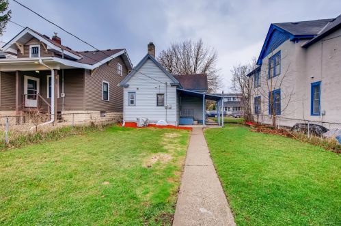 1007 3rd St, Saint Paul MN  55112-7300 exterior