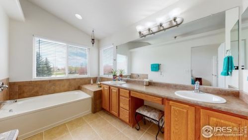 1309 Reeves Dr, Fort Collins CO  80526-9646 exterior