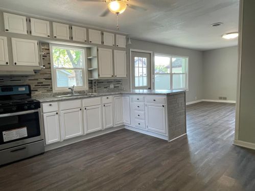 436 7th St, La Crescent, MN 55947-1310