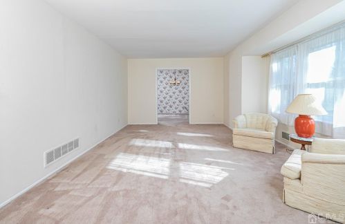 32 Taylor Rd, Princeton NJ 08540-9521 exterior