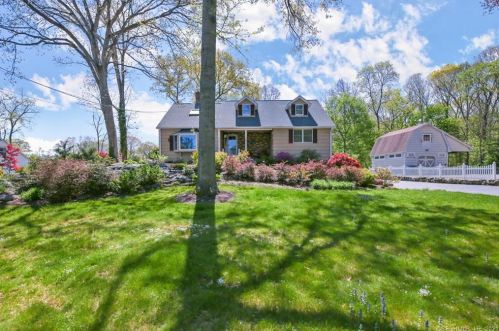 76 William St, Huntington, CT 06484-2224