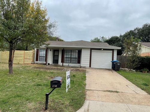 4740 Rose Of Sharon Ln, Fort Worth TX  76137-2325 exterior