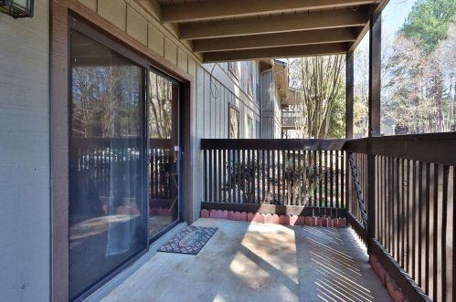 1602 Cumberland Ct, Smyrna GA  30080-8659 exterior