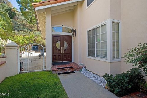 1008 Calle Contento, Glendale, CA 91208-3017