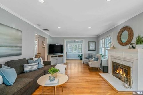 258 Pleasant Ave, Ridgewood, NJ 07450-2833