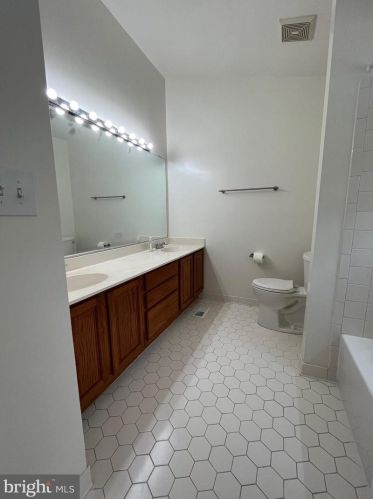 7 Dawn Vw Ct, Silver Spring MD 20904-1252 exterior