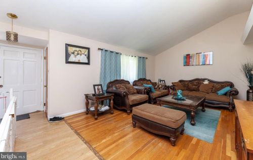 10883 Lockwood Dr, Silver Spring MD  20901-4531 exterior