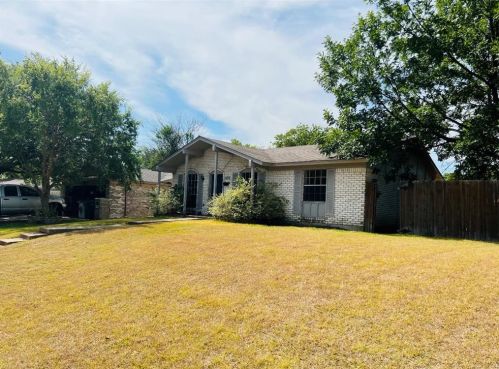 1622 Morrison Dr, Garland, TX 75040-5926