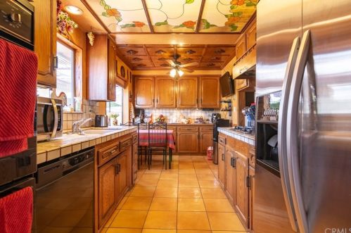 4151 132 St, Hawthorne CA 90250-5904 exterior