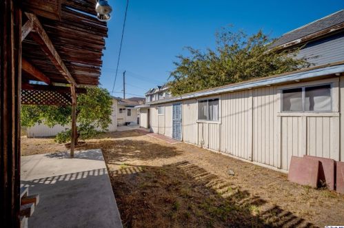 1118 Columbus Ave, Glendale CA  91202-3857 exterior