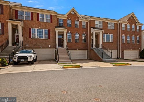 13389 Sir Ramsay Way, Herndon, VA 20171-4495