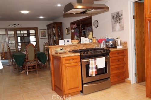 1433 San Antonio Ave, Upland CA 91786-2753 exterior