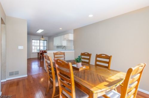 7 Sycamore Ln, Dover NJ  07869-3704 exterior