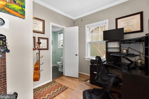 725 Silver Spring Ave, Silver Spring MD 20910-4616 exterior