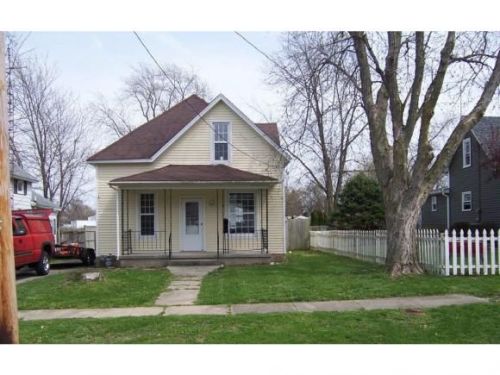 208 Washington St, Lovington, IL 61937-9496