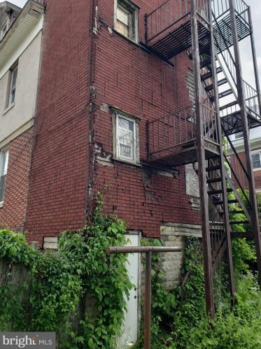 1849 Whitehall St, Harrisburg, PA 17103-2554