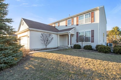 2900 Aberdeen Dr, Boulder Hill, IL 60538-4120